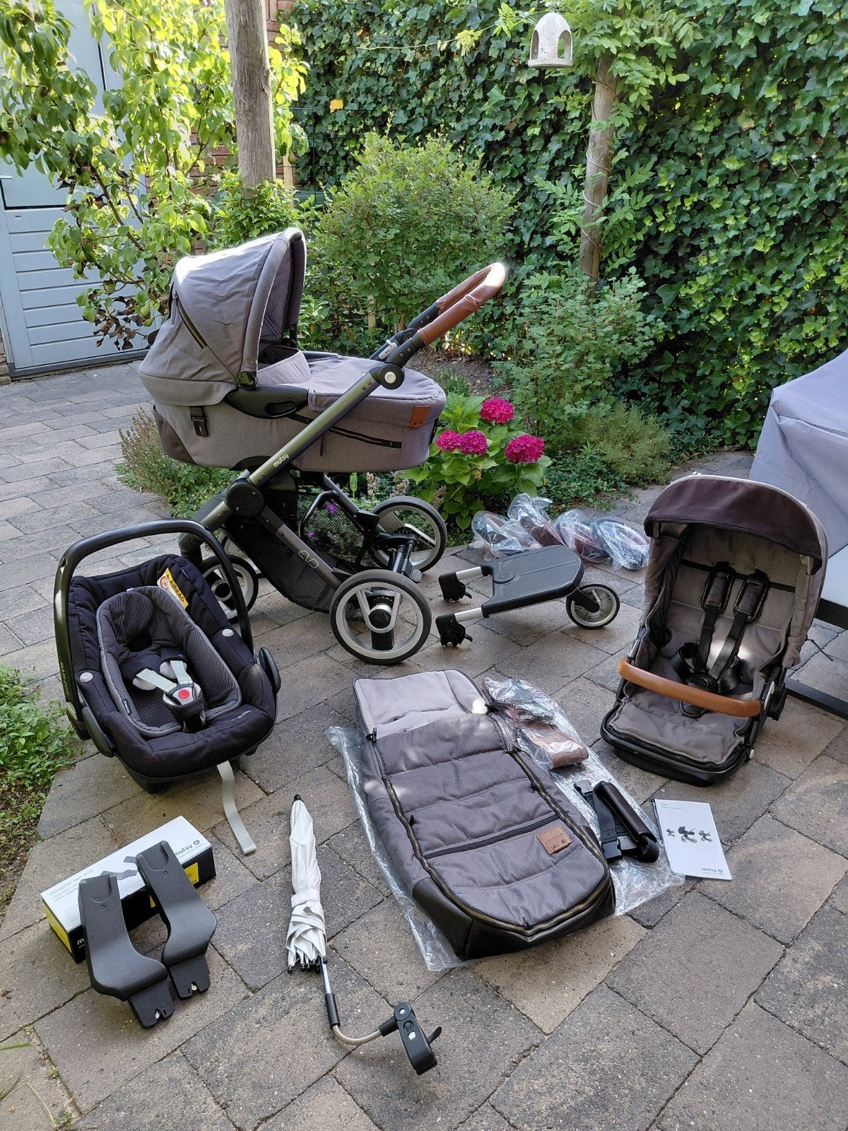 Complete kinderwagen (Mutsy) en autostoel (Maxi Cosi), Ophalen, Gebruikt, Combiwagen, Mutsy