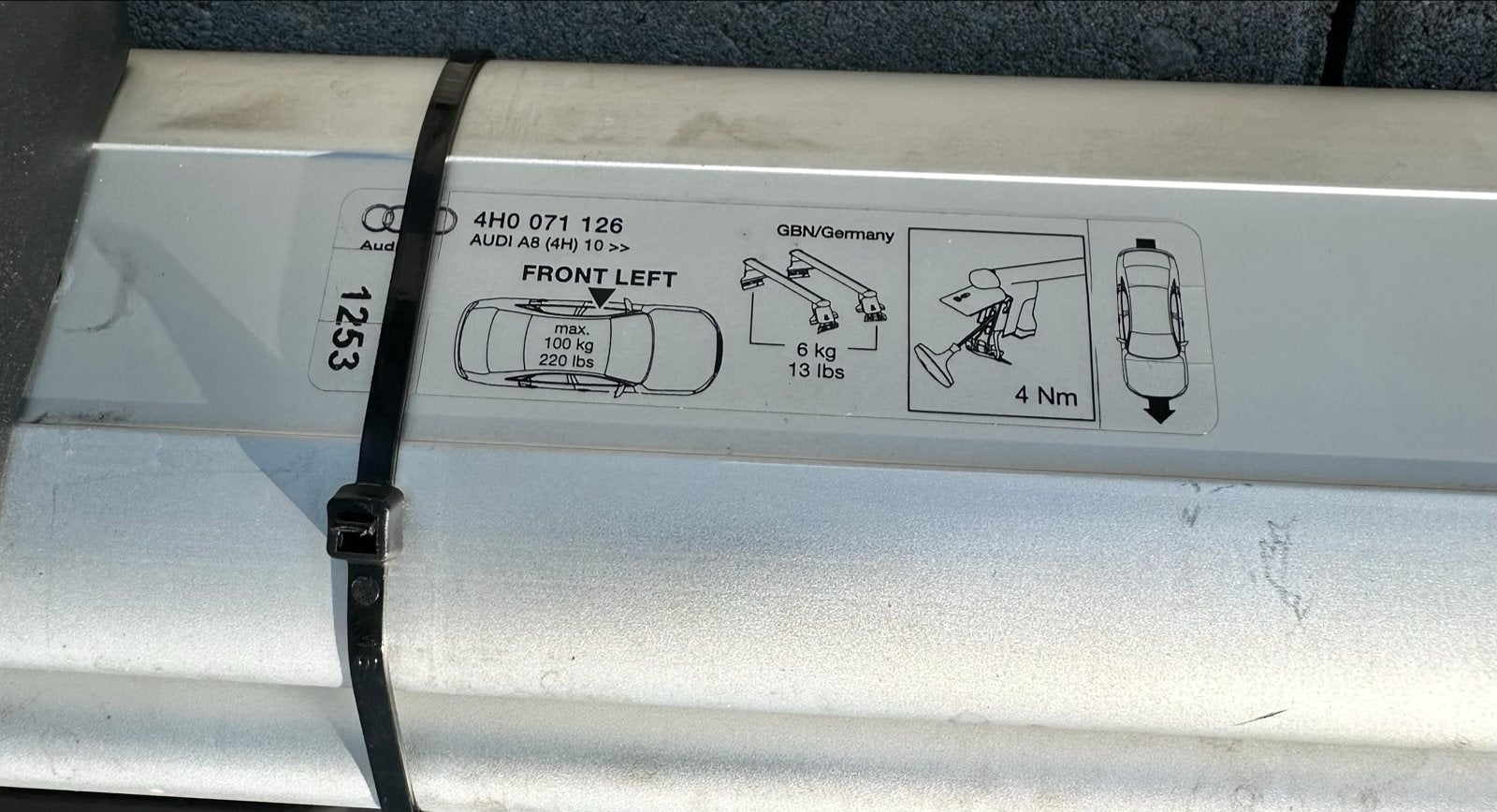 Dakdragers voor Audi A8 (4H) en Thule dakdragers, Ophalen of Verzenden, Gebruikt