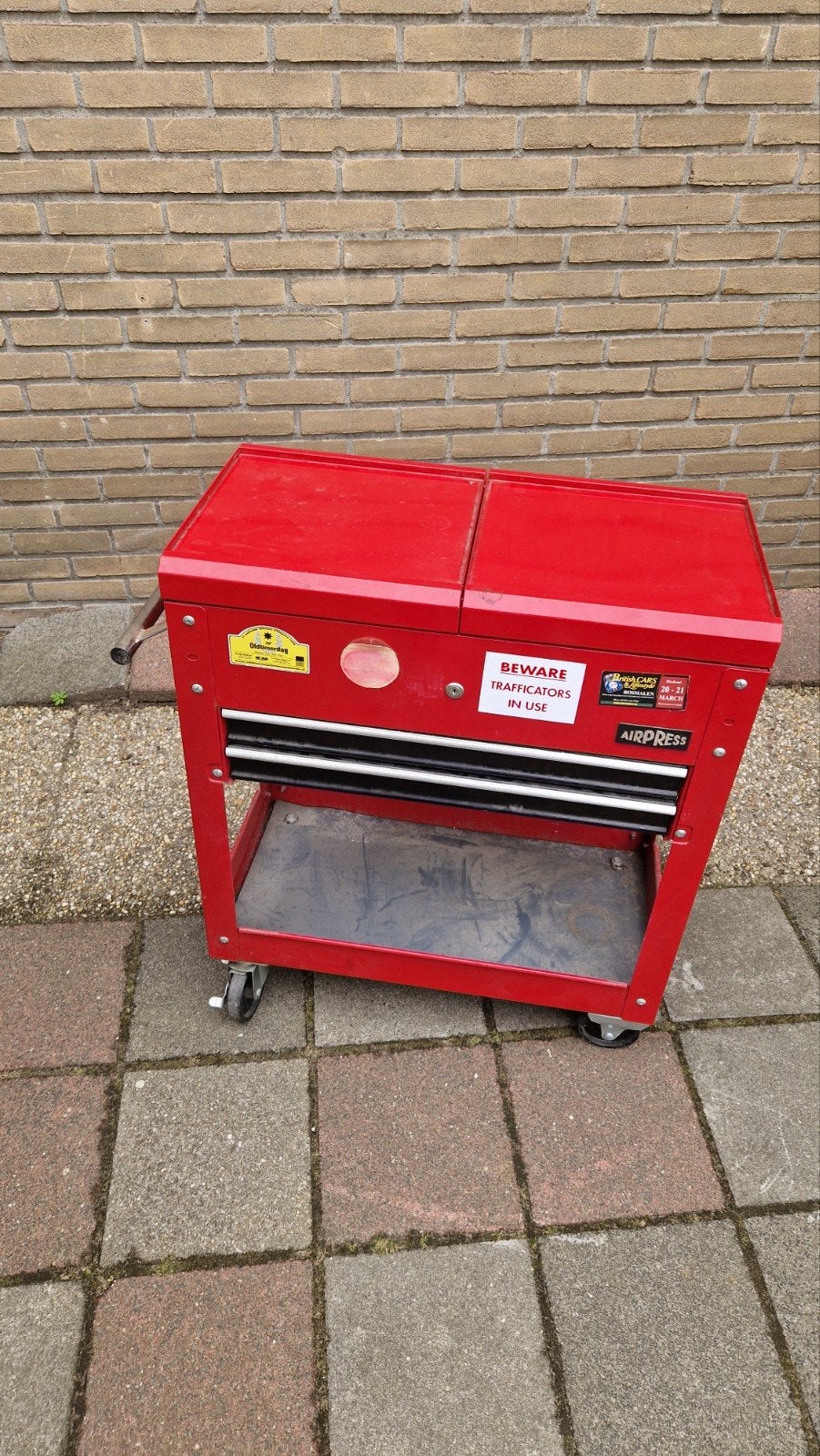 Airpress gereedschapswagen met 2 lades en uitschuibaar blad, Ophalen, Gebruikt