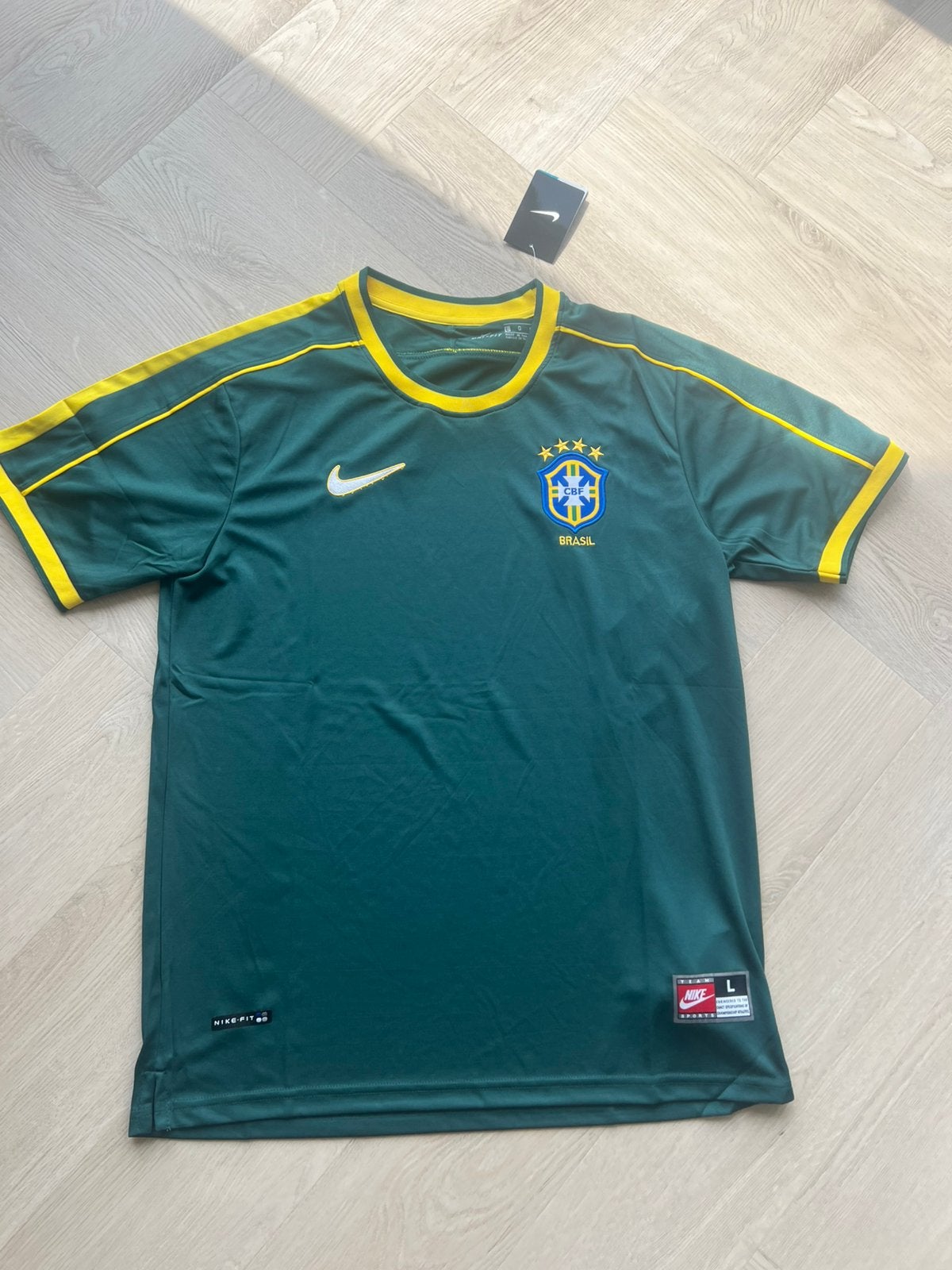 Brazilië retro shirt, Maat L, Ophalen of Verzenden, Nieuw, Shirt
