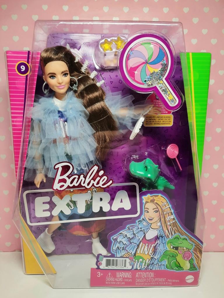 Barbie Extra nr 9 met blauw jasje NRFB, Verzamelen, Ophalen of Verzenden, Nieuw