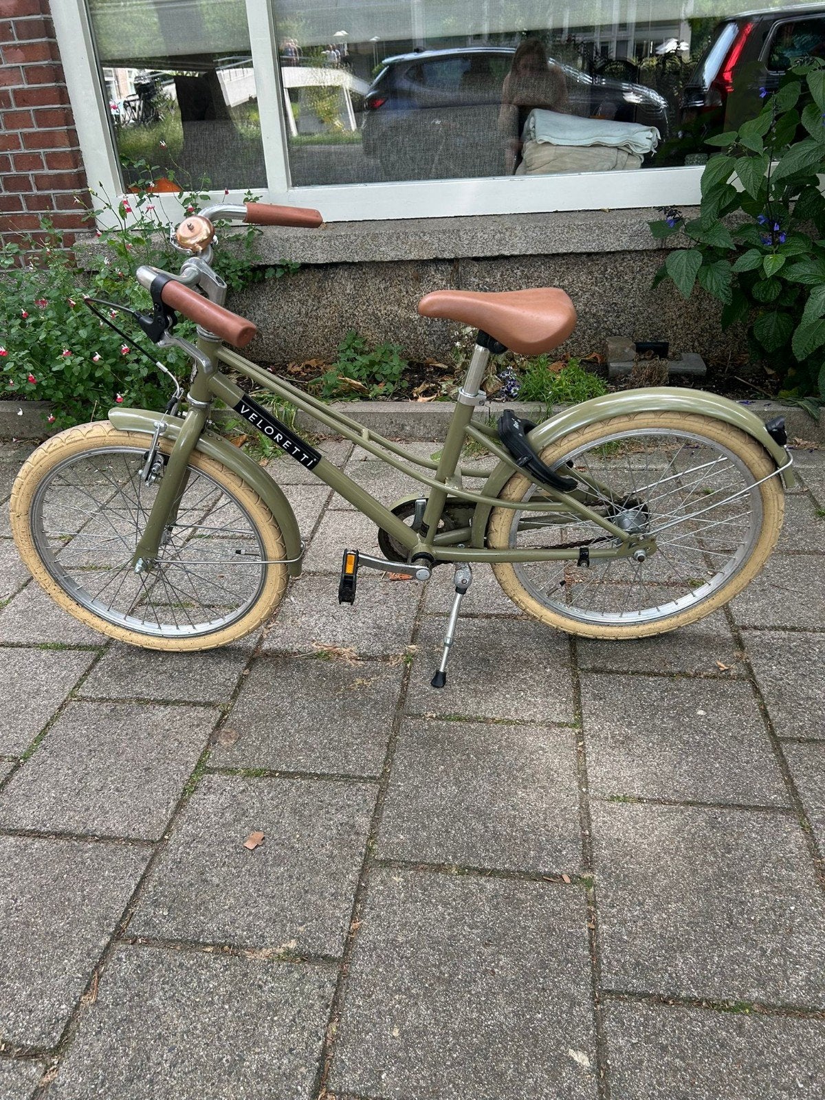 Veloretti Junior 20 inch kinderfiets met Axa slot en bel, Ophalen, 20 inch of meer, Gebruikt, Velgrem