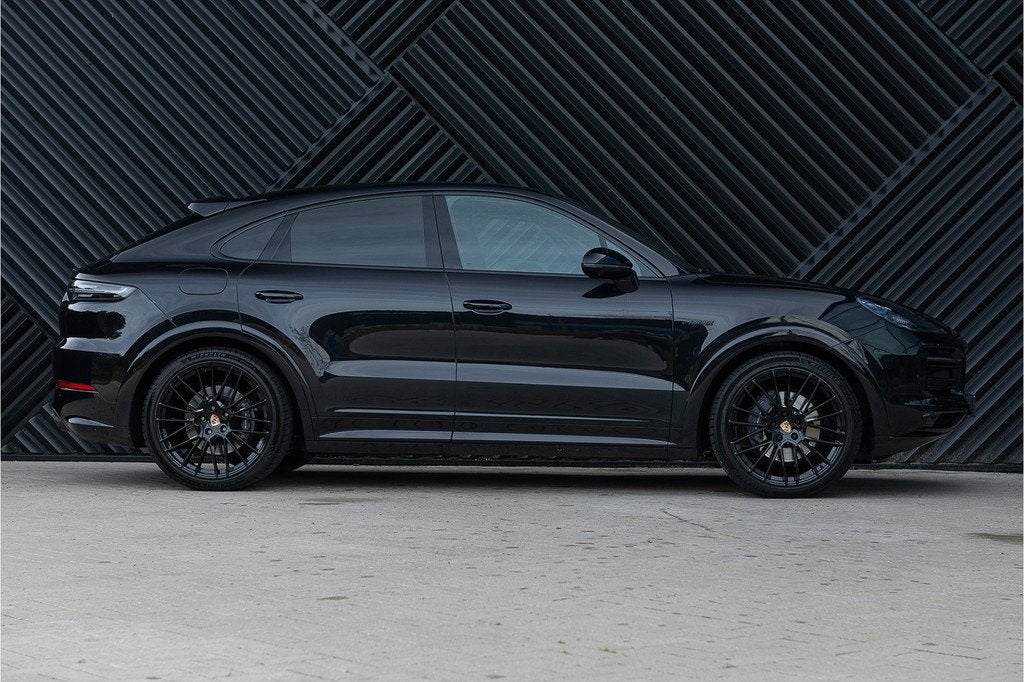 Porsche Cayenne Coupé 3.0 E-Hybrid Sport Design ACC Pano GT, Auto's, Porsche, Automaat, Gebruikt, Zwart, 2995 cc