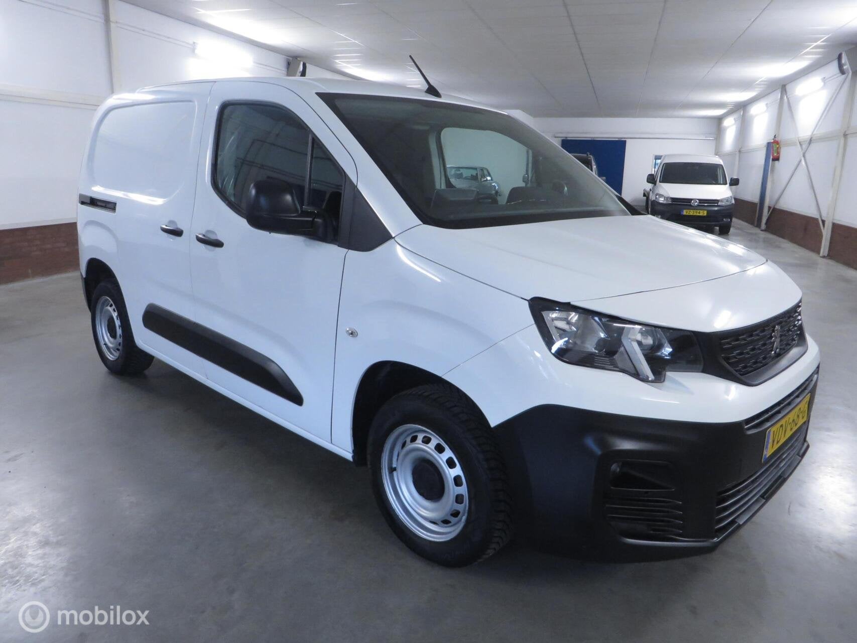 Peugeot Partner bestel 1.5 BlueHDI Premium, Auto's, Bestelauto's, Gebruikt, 4 cilinders, Wit, Bedrijf