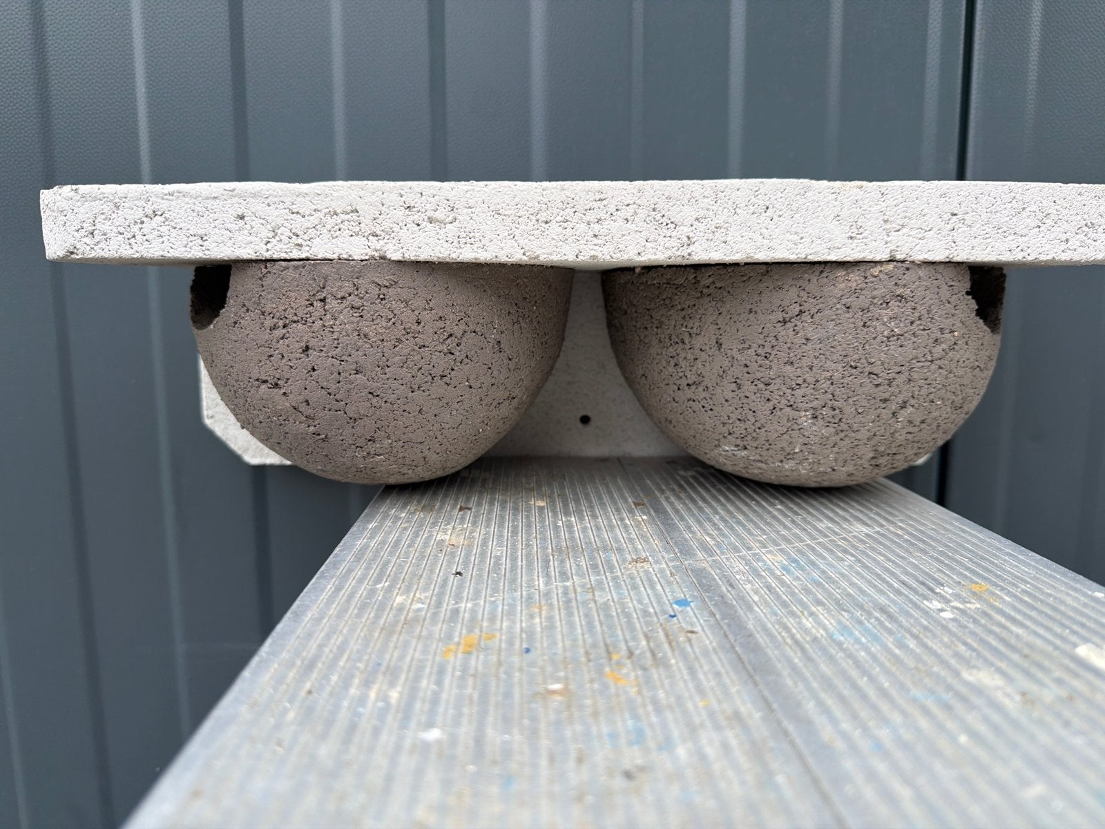 Nieuw dubbel kunstnest huiszwaluw – keramiek – compleet, Dieren en Toebehoren