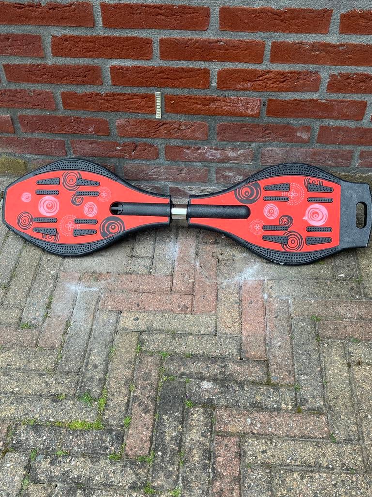 Gebruikt Waveboard - Rood met Zwarte Details, Sport en Fitness, Skateboarden, Ophalen, Gebruikt, Waveboard