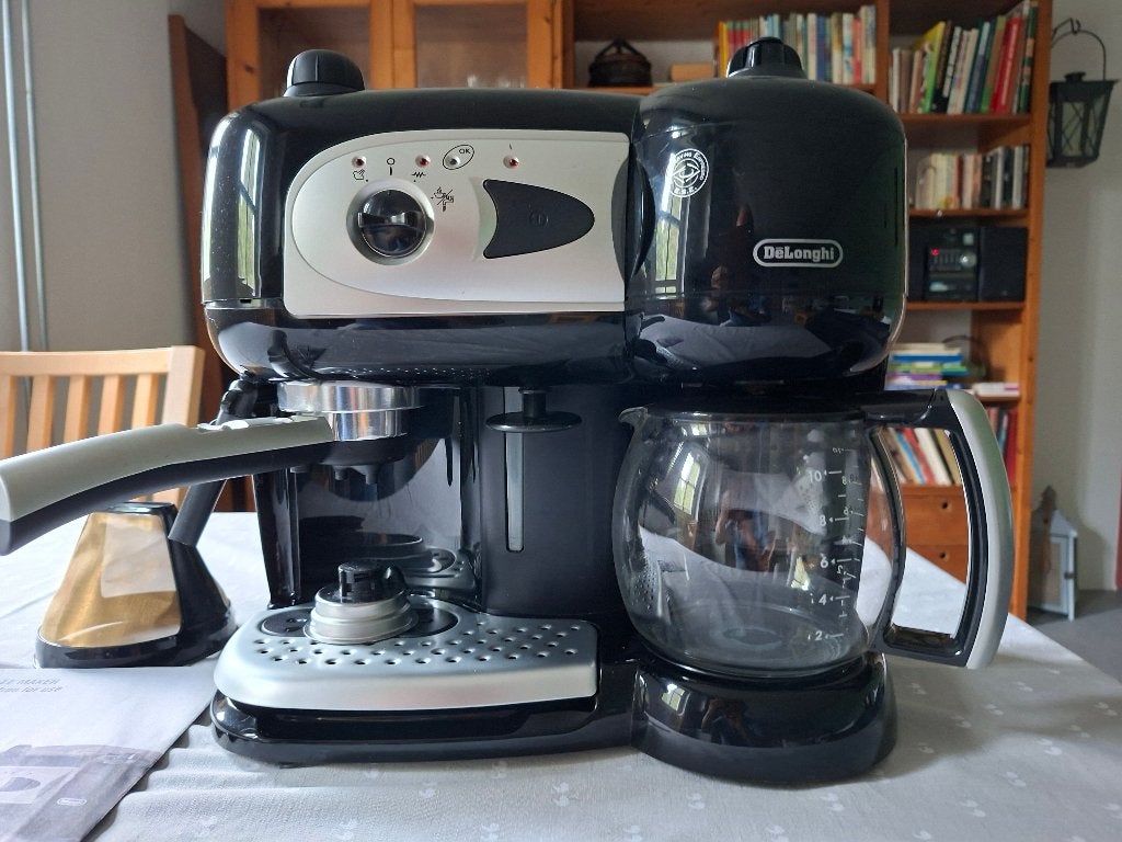 DeLonghi BCO261 koffiemachine, Witgoed en Apparatuur, Koffiezetapparaten, Stoompijpje, Koffiemachine, Gemalen koffie, Ophalen of Verzenden