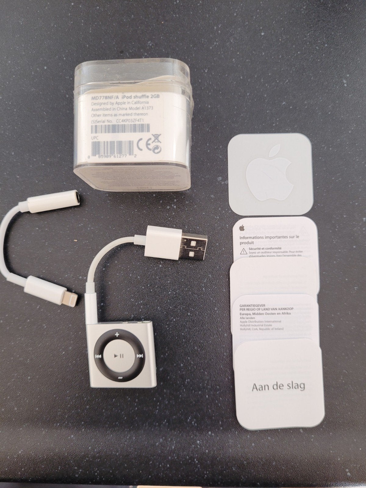 iPod Shuffle 2GB 4e gen, Zo goed als nieuw en werkt volledig, Ophalen of Verzenden