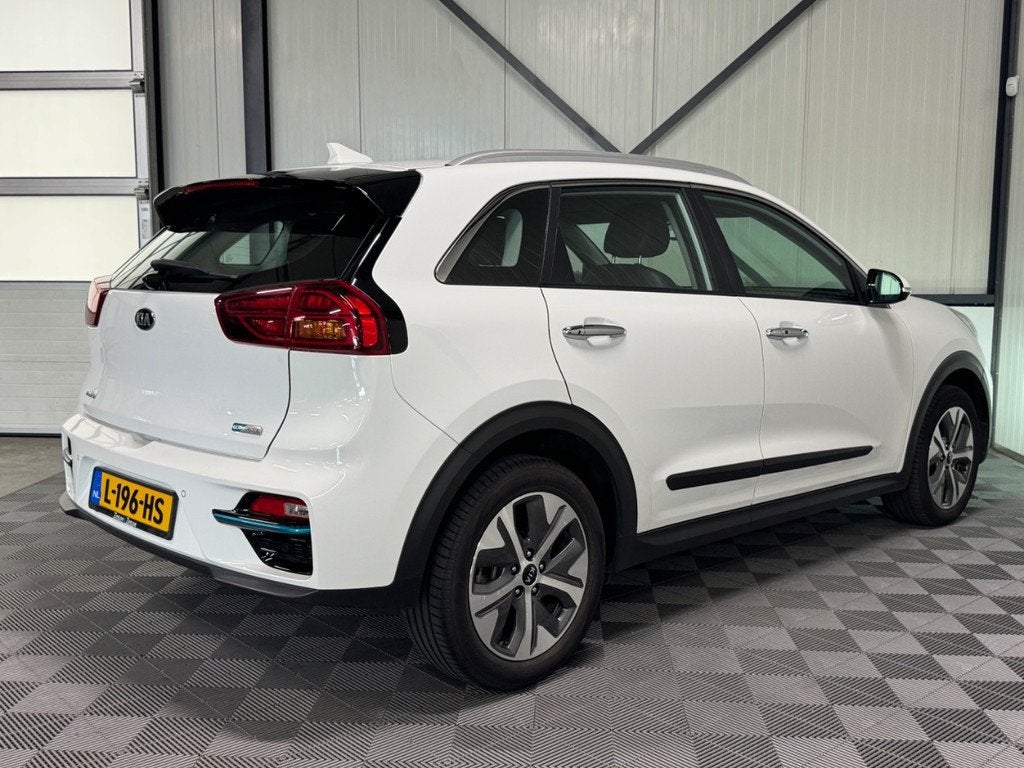 Kia e-Niro DynamicLine 39kWh 3-Fase | SoH 100% | Navi | Came, Auto's, Automaat, 136 pk, Gebruikt, Adaptive Cruise Control