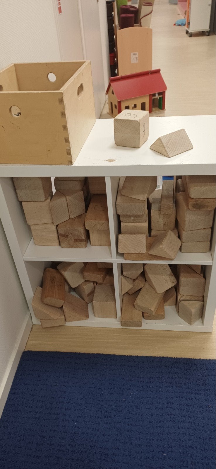 Kallax 4 vakken zonder inhoud, Huis en Inrichting, Kasten | Boekenkasten, Ophalen, 25 tot 50 cm, Minder dan 100 cm