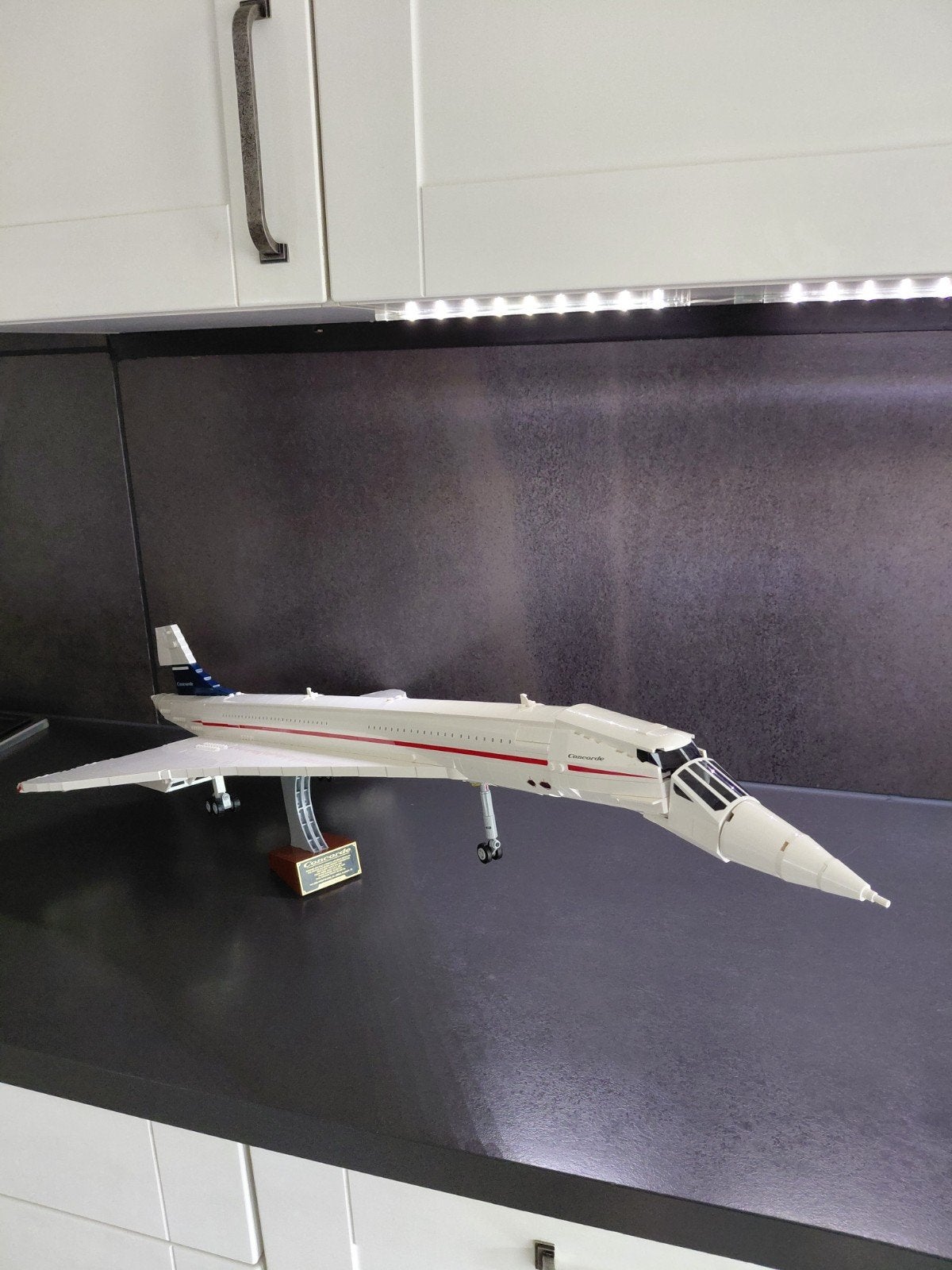 lego technic Concorde 10318, Ophalen, Schaalmodel