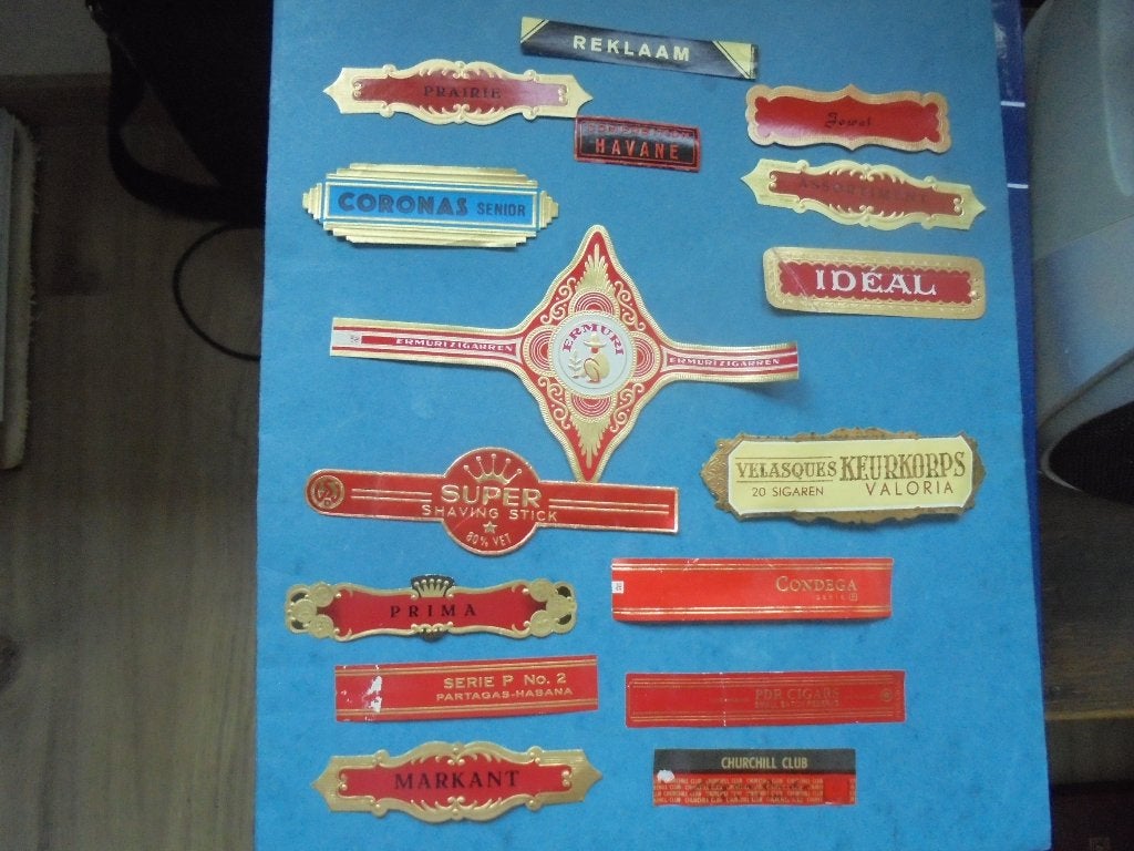 16 sigarenbanden / etiketten diversen 6/8, Ophalen of Verzenden, Zo goed als nieuw, Sigarenbandjes
