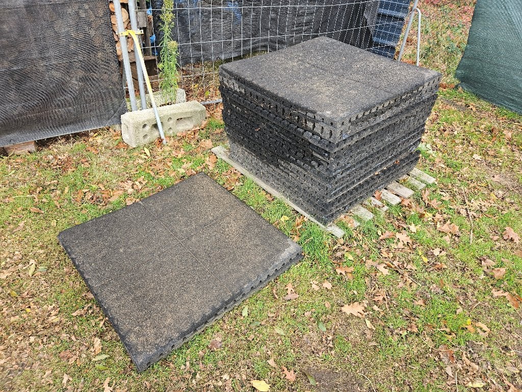 11 Rubber tegels - 100 x 100 x 4 cm, Tuin en Terras, Tegels en Klinkers, Ophalen, Gebruikt, Overige typen, Rubber