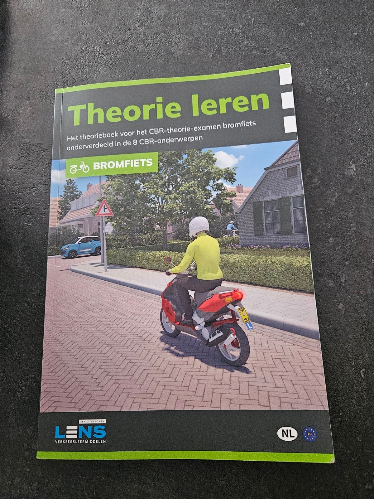 Theorieboek bromfiets CBR-examen (z.g.a.n.), Ophalen of Verzenden, Zo goed als nieuw, Overige typen, Overige merken