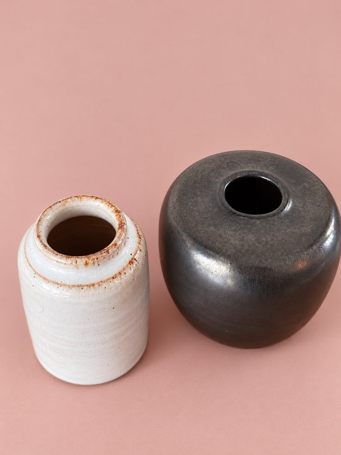 Set van 2 vintage Mobach vaasjes, Ophalen of Verzenden, Zwart