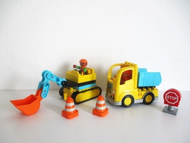 duplo graver en kiepauto met wegwerkers, Ophalen of Verzenden, Zo goed als nieuw, Complete set, Duplo