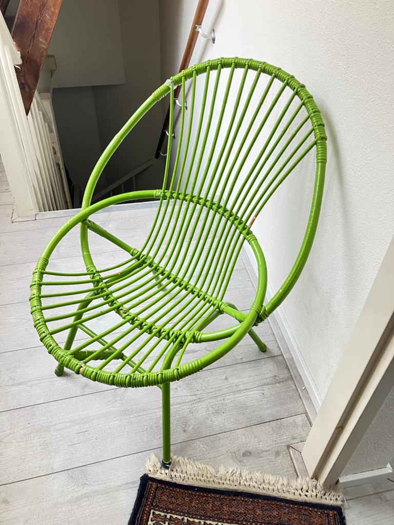 Vintage Groene Rotan Stoel - Uniek Design, Huis en Inrichting, Stoelen, Ophalen, Gebruikt, Overige kleuren, Riet of Rotan