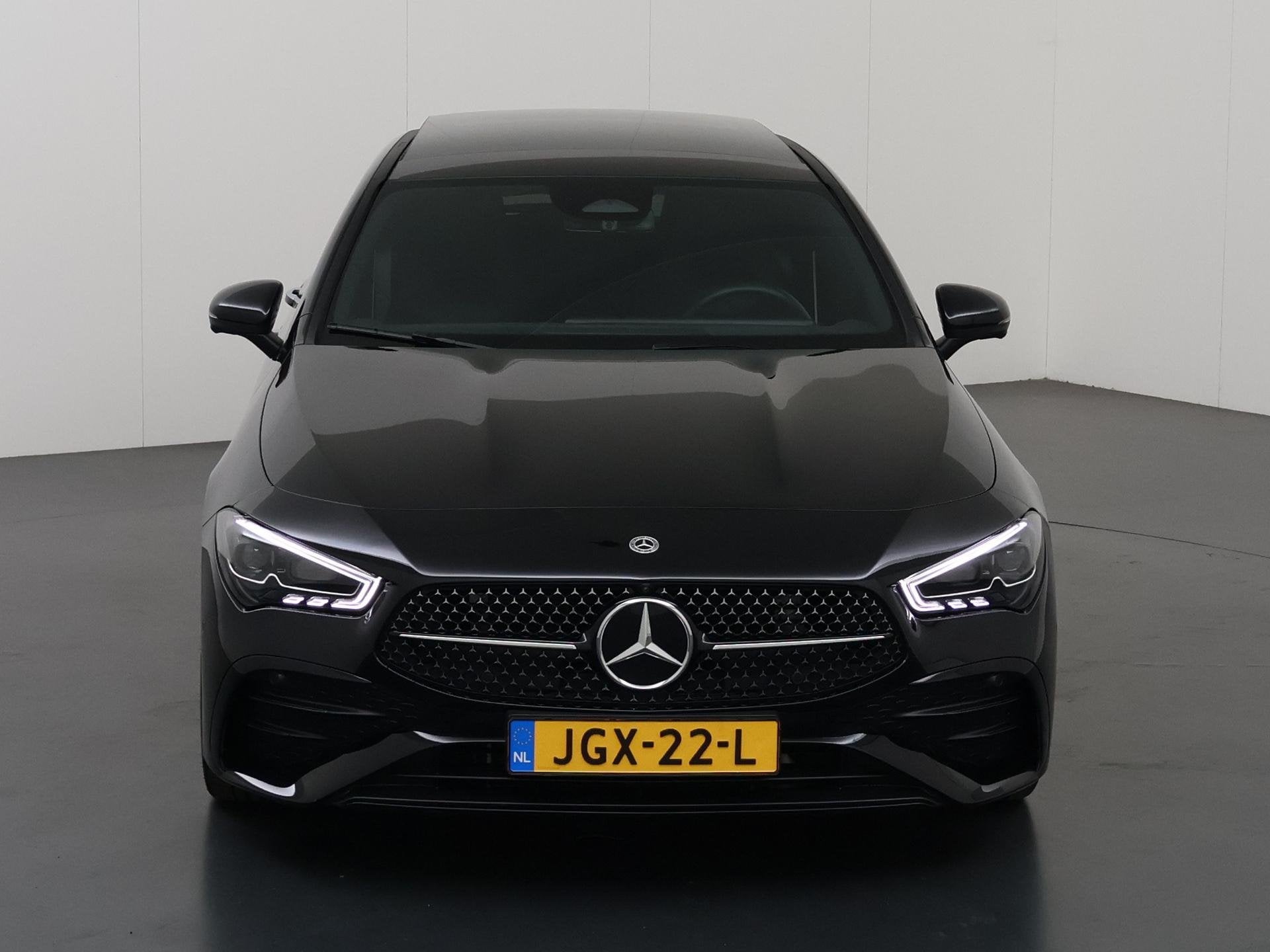 Mercedes-Benz CLA-klasse Shooting Brake 180 Business Solutio, CLA, 136 pk, Gebruikt, 4 cilinders