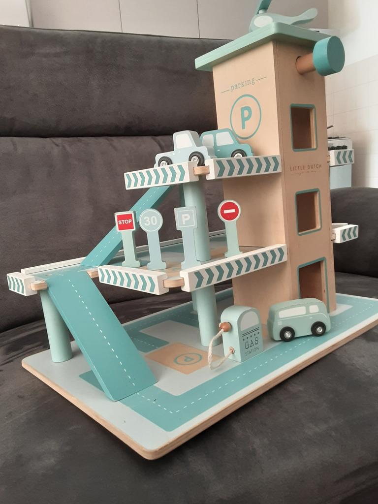 Little Dutch  garage, Ophalen, Zo goed als nieuw