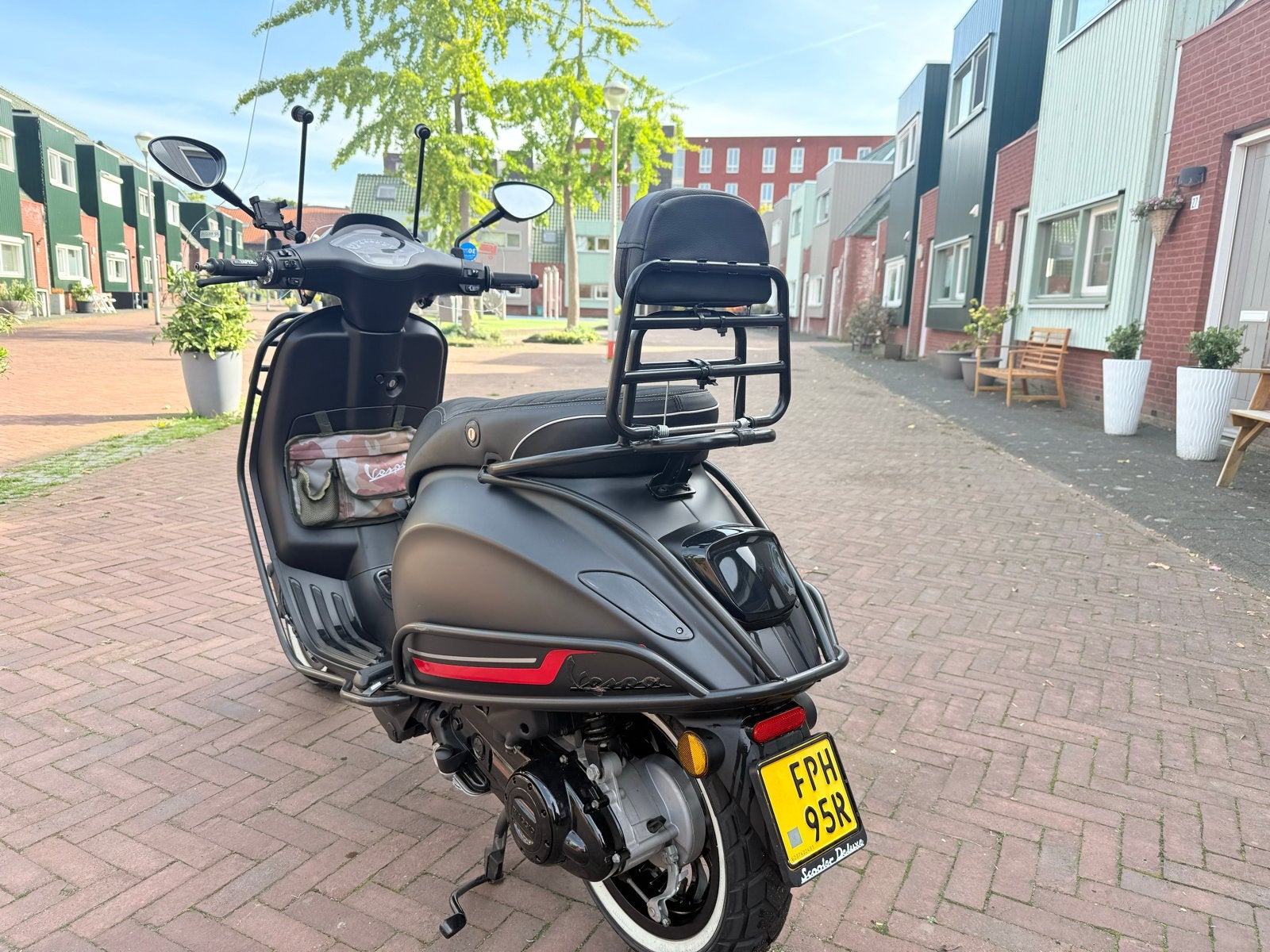 Foto 3 van Vespa Sprint Mat Zwart - Zo goed als nieuw