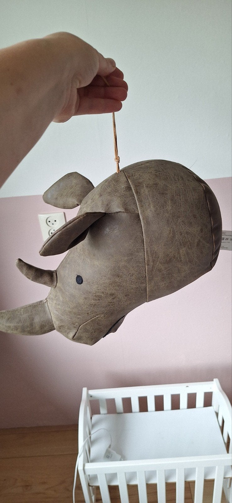 Dierenkop voor kinderkamer, Ophalen