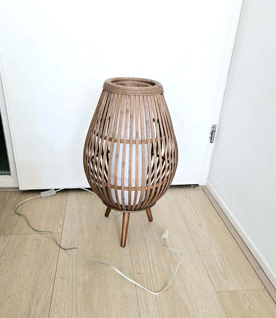 Rotan vloerlamp Jysk, Ophalen of Verzenden, Zo goed als nieuw, Hout, Minder dan 100 cm