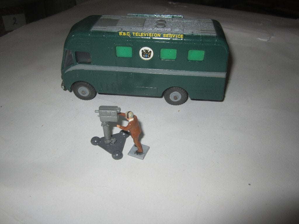 dinky toys nr.967 TV wagen gerestaureerd, Ophalen of Verzenden