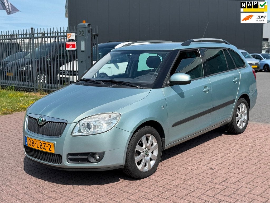 Skoda Fabia Combi 1.4-16V Sprint 2010 NAP Camera / navi / Bl, Auto's, Skoda, Voorwielaandrijving, Zwart, 4 cilinders, Origineel Nederlands