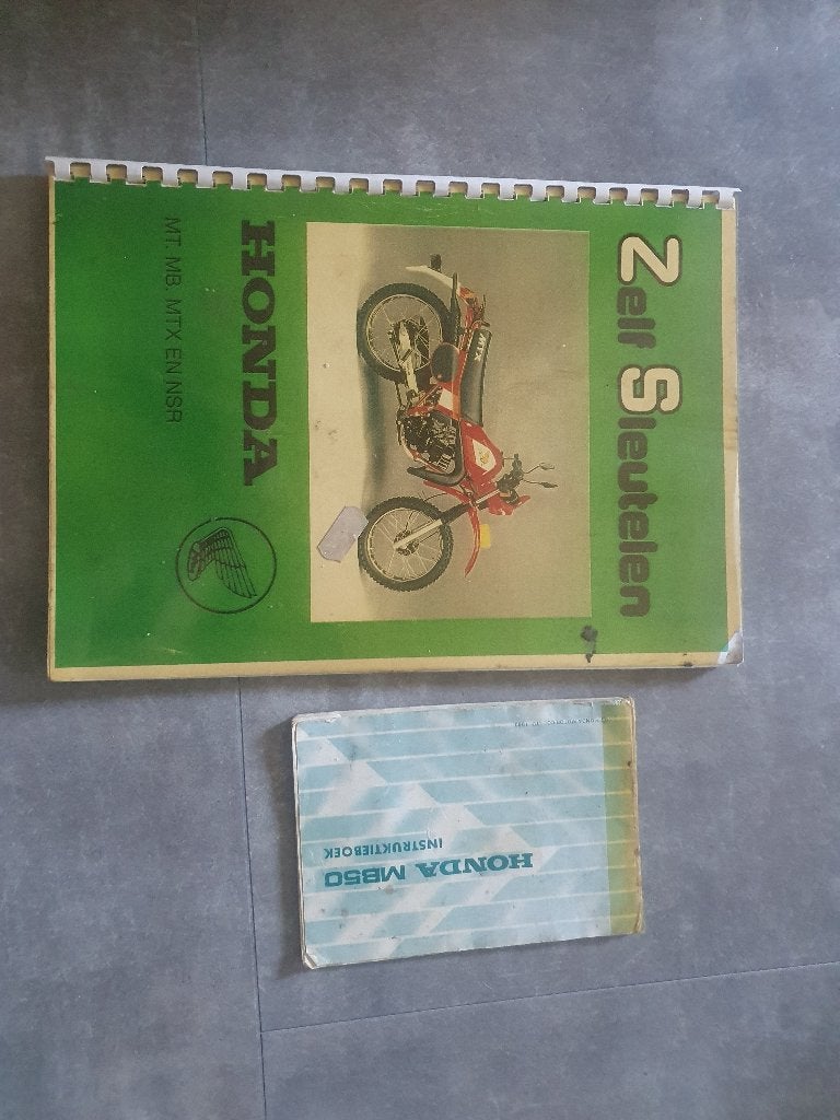Zelf Sleutelen boek Honda MT, MB, MTX & NSR, Ophalen