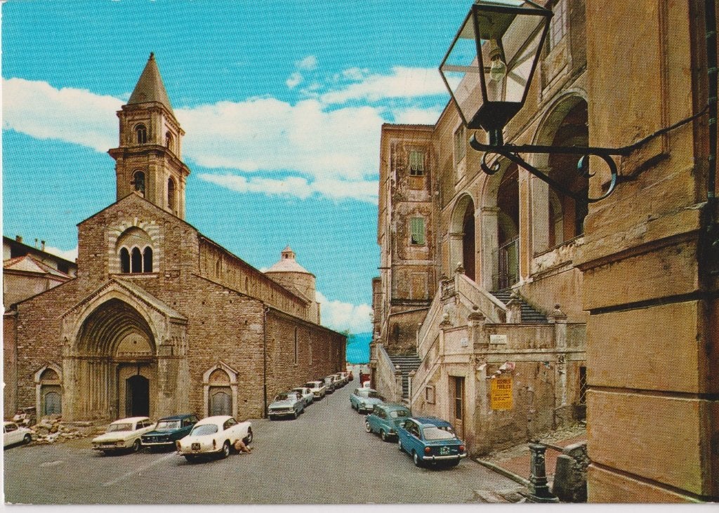 Italie, Ventimiglia met auto's, Alfa Romeo Giulietta Sprint, Ophalen of Verzenden, 1960 tot 1980, Ongelopen, Italië