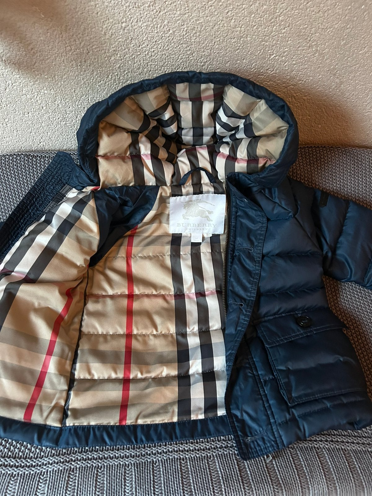 Burberry children winterjas maat 74 / 9mnd, Ophalen, Zo goed als nieuw, Jongetje of Meisje, Jasje
