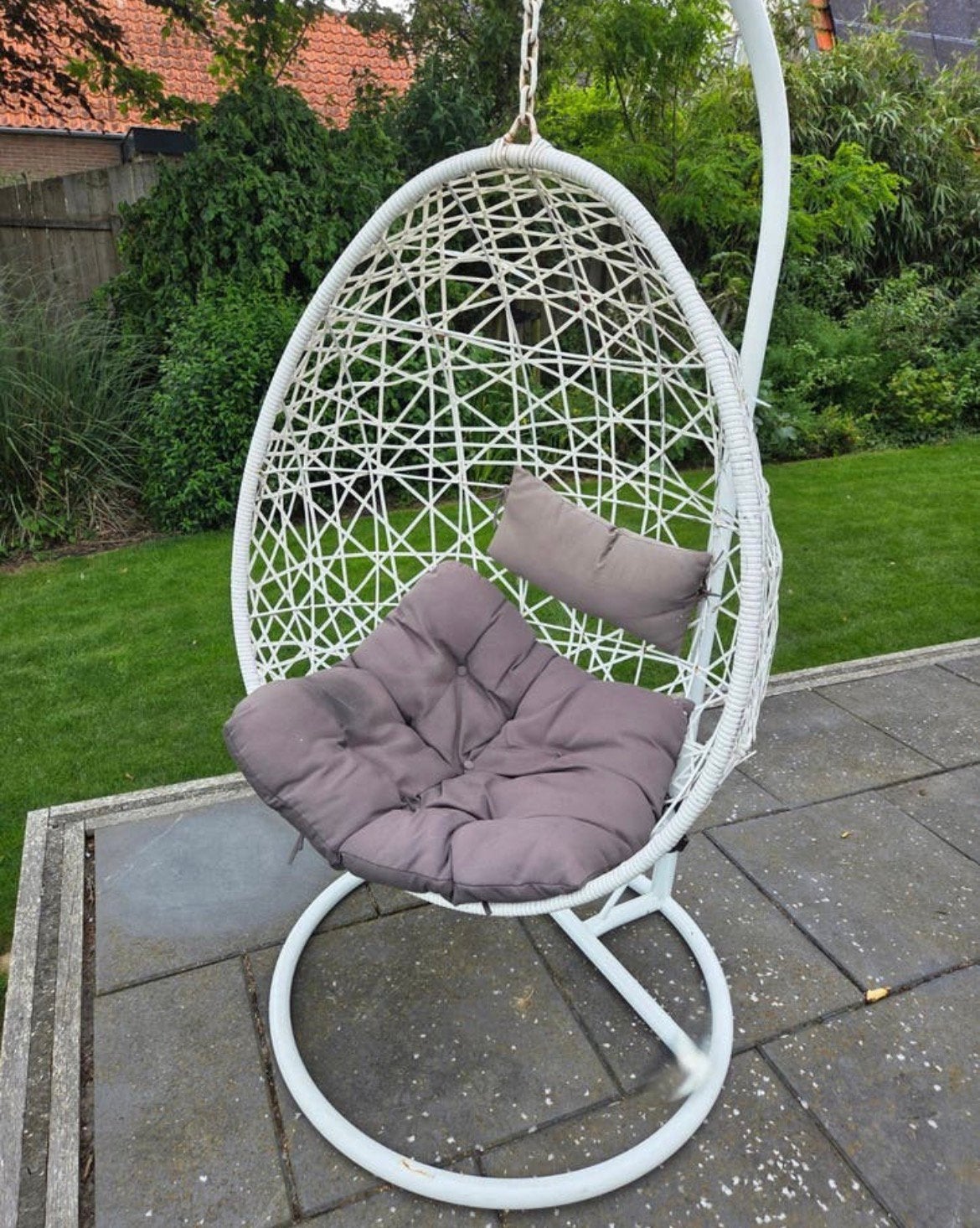 Ei hangstoel wicker wit, Ophalen, Gebruikt, Wicker