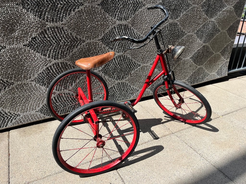 Vintage rode driewieler - Decoratie of restauratie, Fietsen en Brommers, Ophalen, Gebruikt, Velgrem, Onbekend