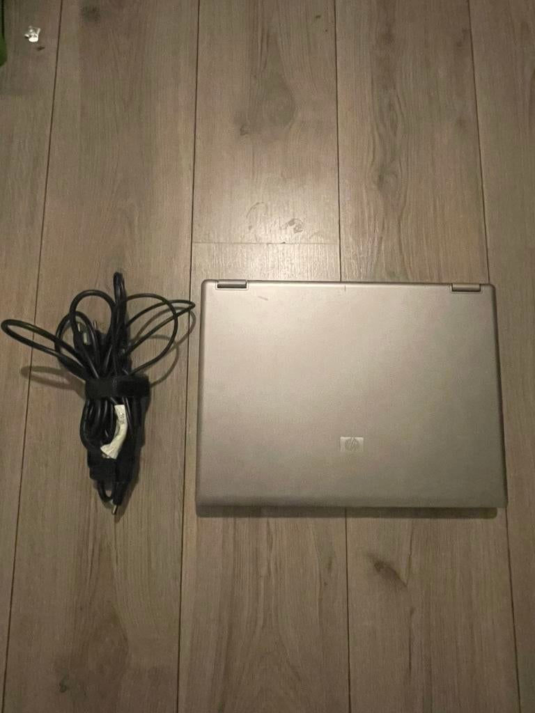 Oude laptop, Computers en Software, Windows Laptops, Ophalen, Gebruikt, Onbekend