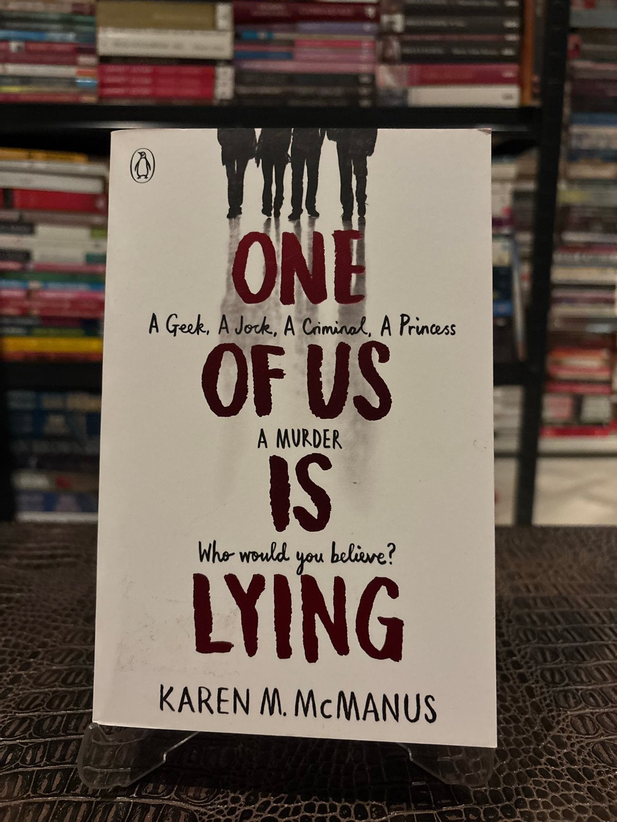 One of Us Is Lying - Karen M. McManus (Engels), Ophalen of Verzenden, Zo goed als nieuw, Europa overig