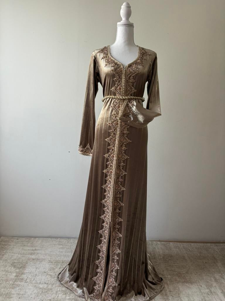 Kaftan te HUUR, Ophalen