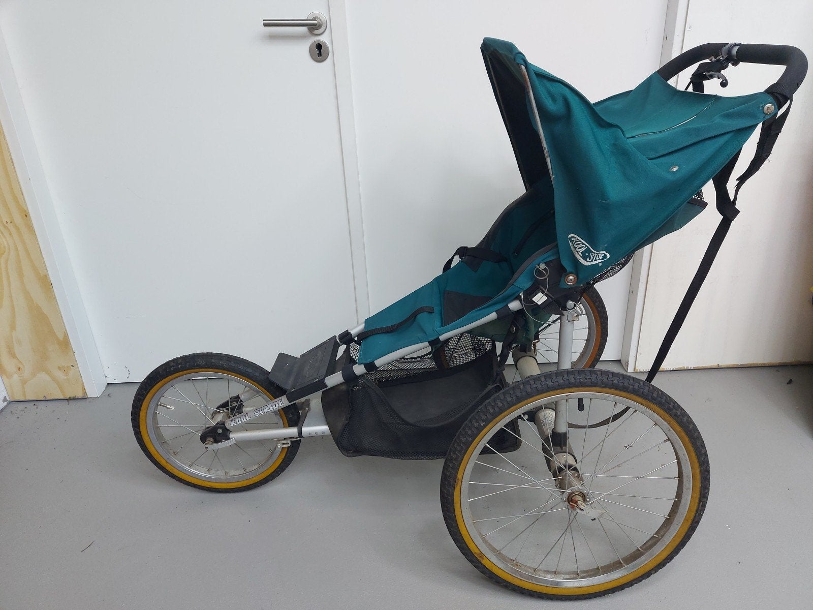 Kool-Stride Hardloopbuggy, Gebruikt, Luchtbanden, Ophalen, Kinderwagen