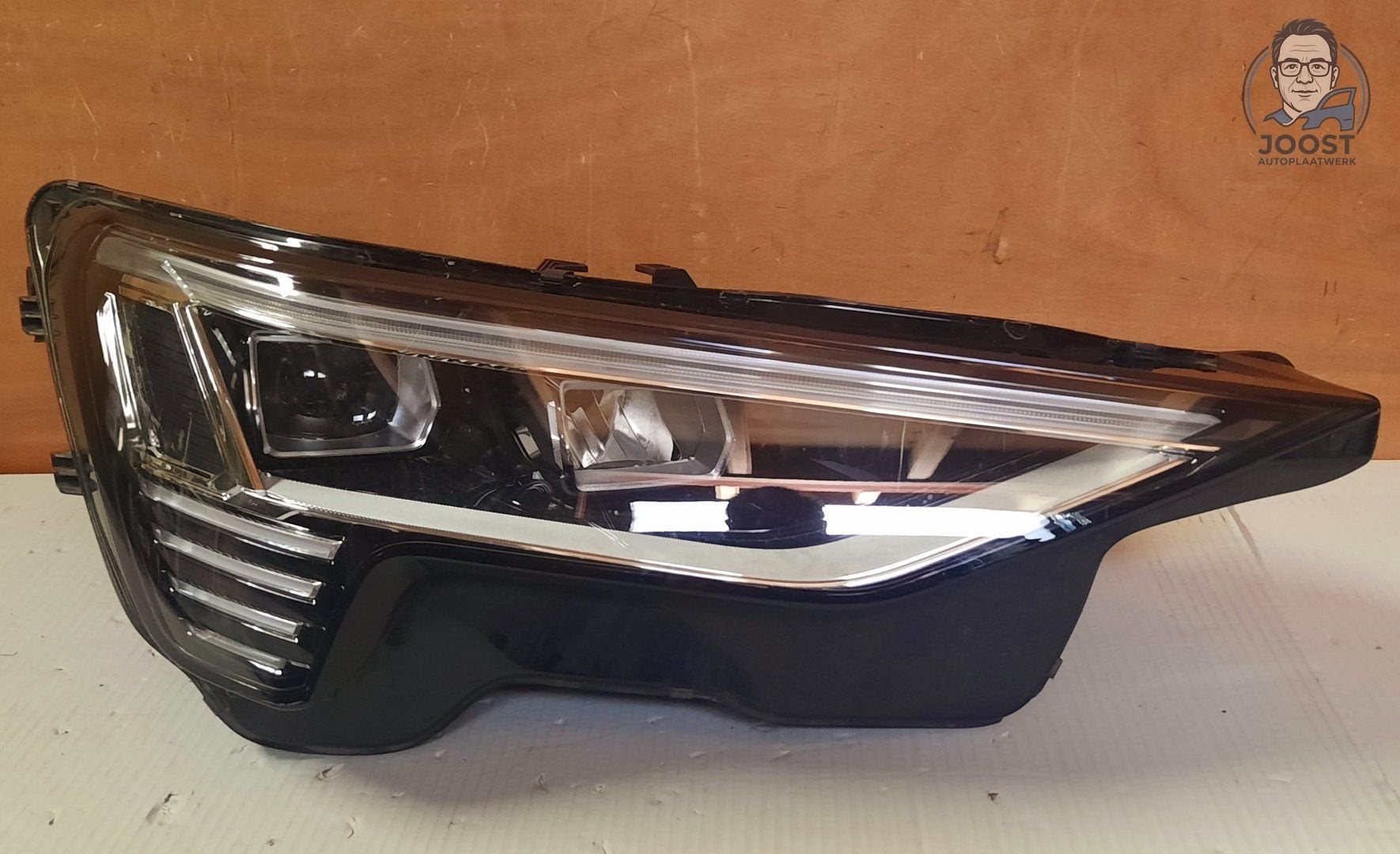 Koplamp LED rechts Audi E-Tron 4KE v.a 2018 4KE941040D, Gebruikt, -, -, -