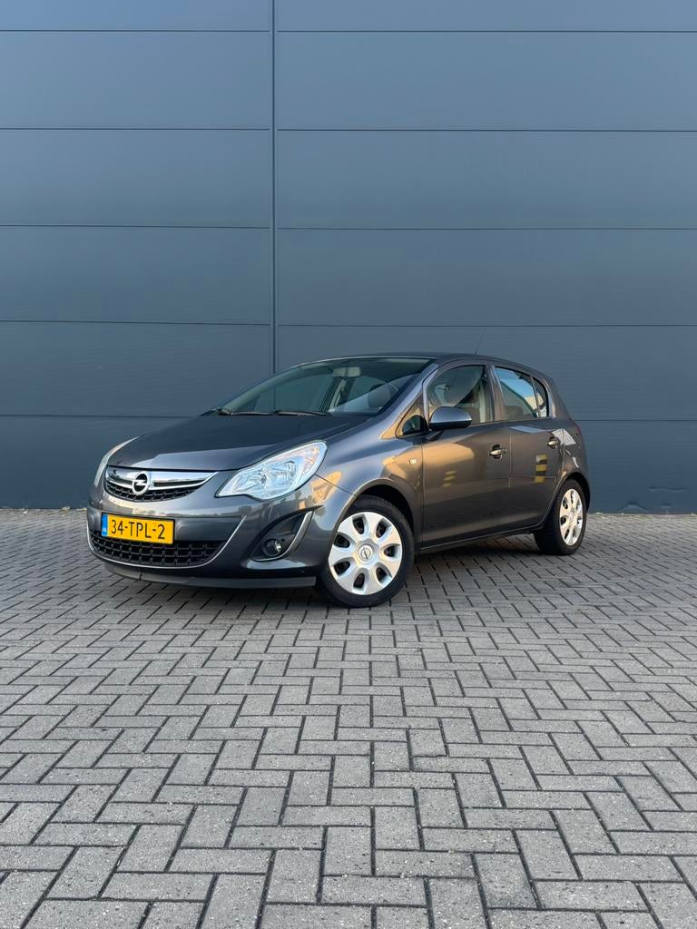 Opel Corsa Automaat, Airco, en nieuwe banden, Auto's, Opel, 1063 kg, 750 kg, 4 cilinders, 1229 cc