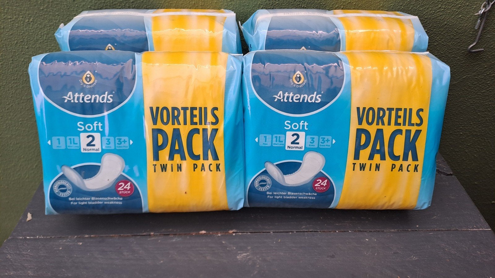 4 verpakkingen Attends soft 2 inleggers, Onbekend, Nieuw, Ophalen of Verzenden, Onbekend
