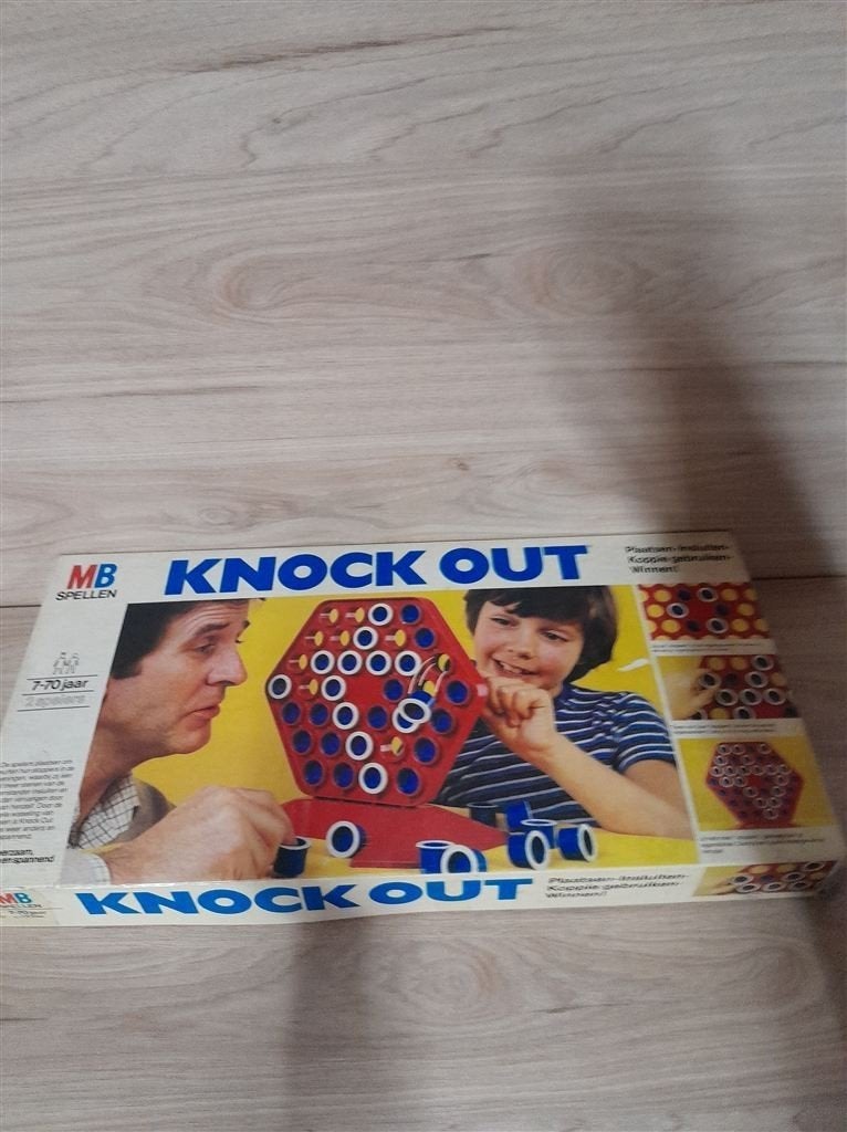 Knock out - s5235, Verzenden, Zo goed als nieuw