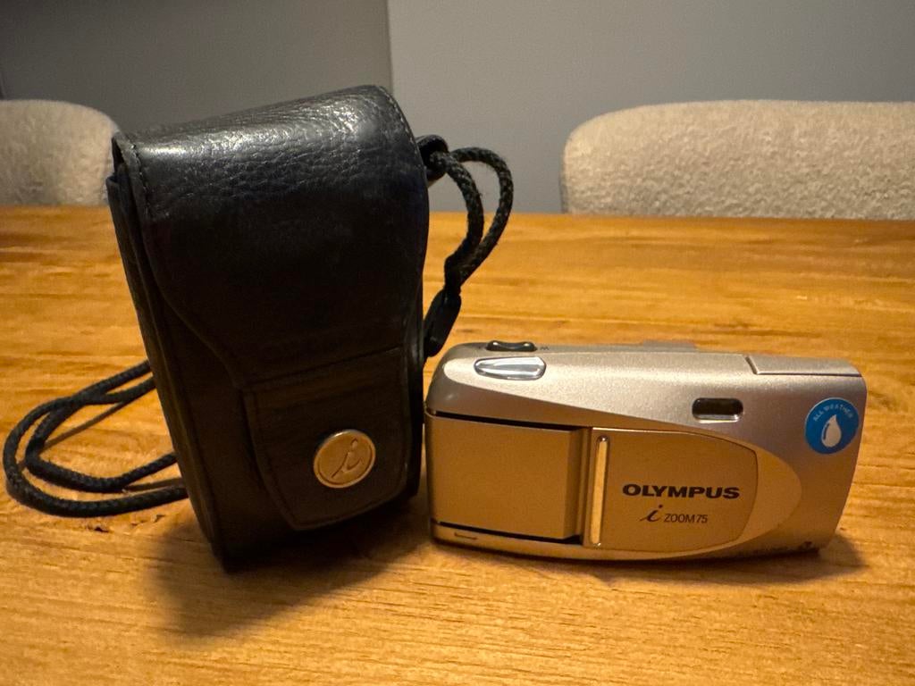 Olympus iZoom75 compactcamera met origineel etui, Ophalen of Verzenden, Gebruikt, Compact, Olympus