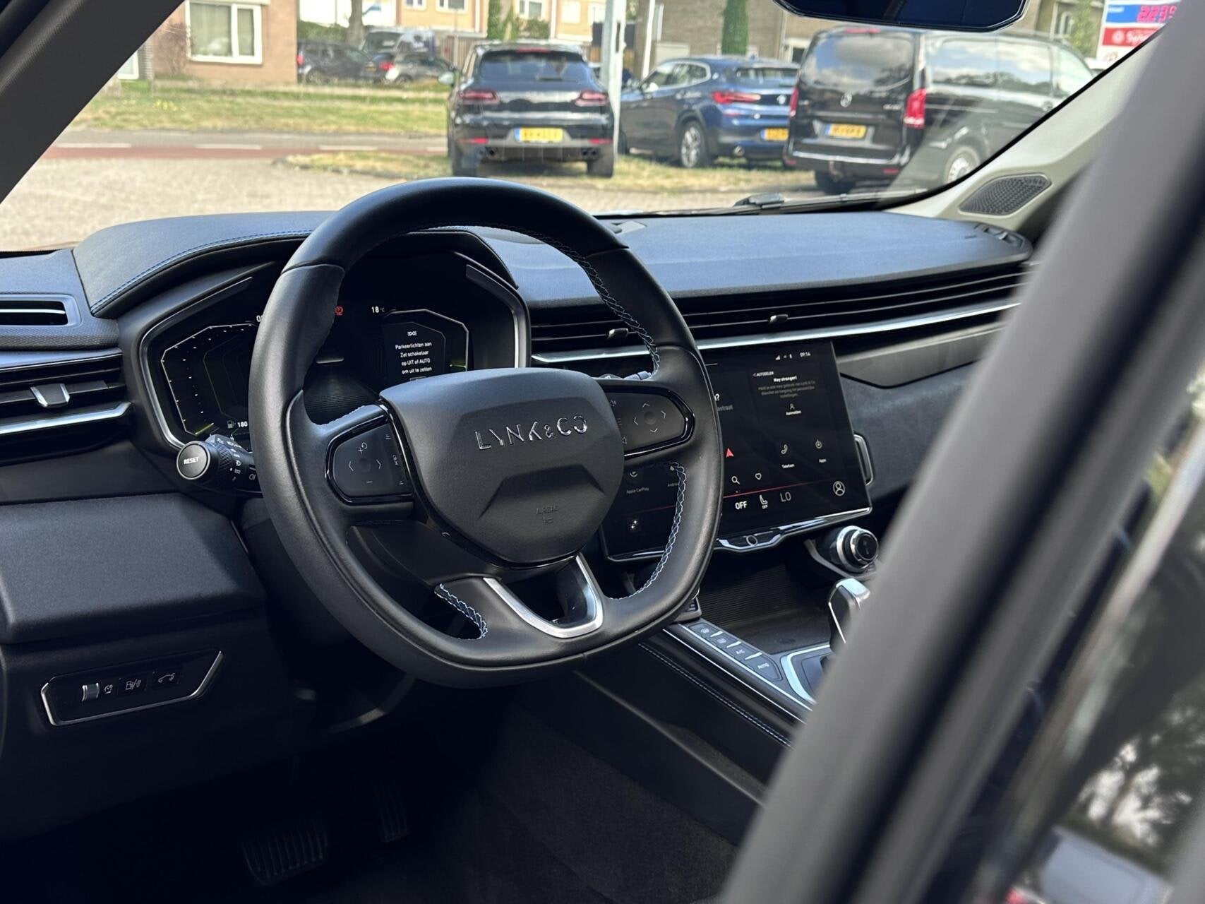 Lynk & Co 01 1.5 Led, Navi, 360 Camera.., Auto's, Lynk & Co, Euro 6, Zwart, Bedrijf, 1854 kg