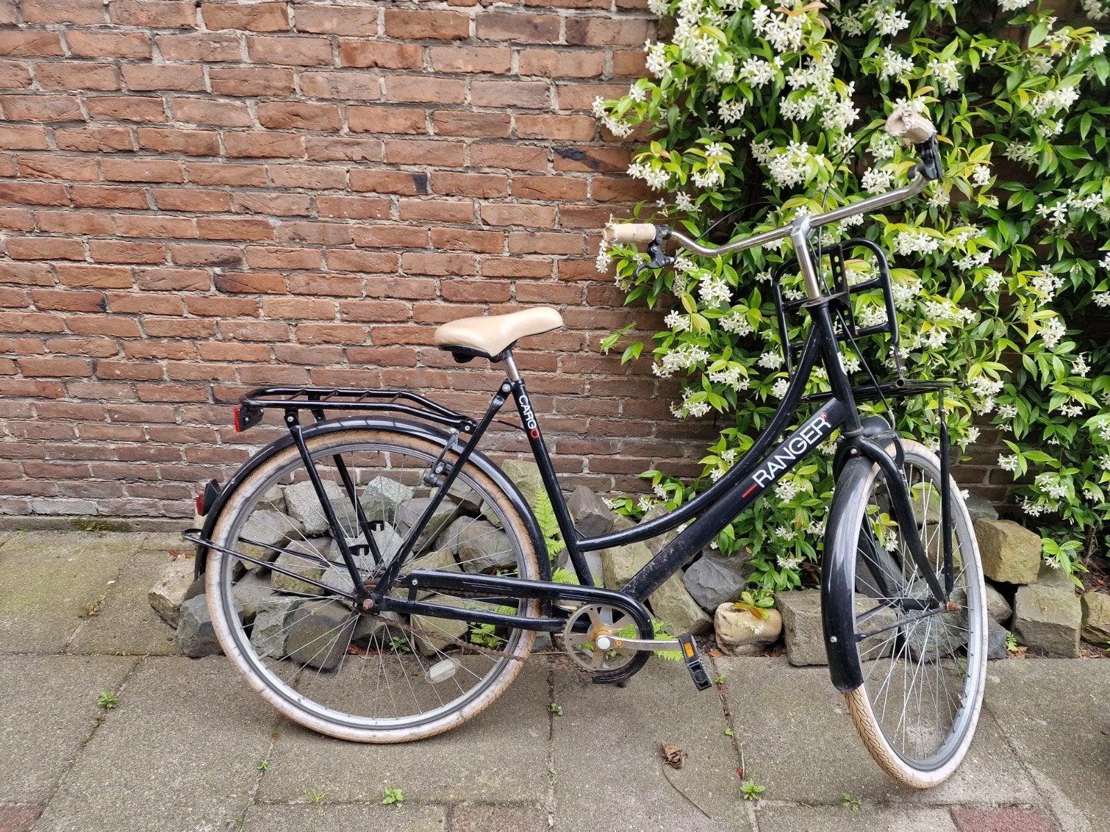 Dames stationsfiets - remblokjes vervangen, Fietsen en Brommers, Fietsen | Dames | Damesfietsen, Overige merken, Velgrem, Ophalen of Verzenden