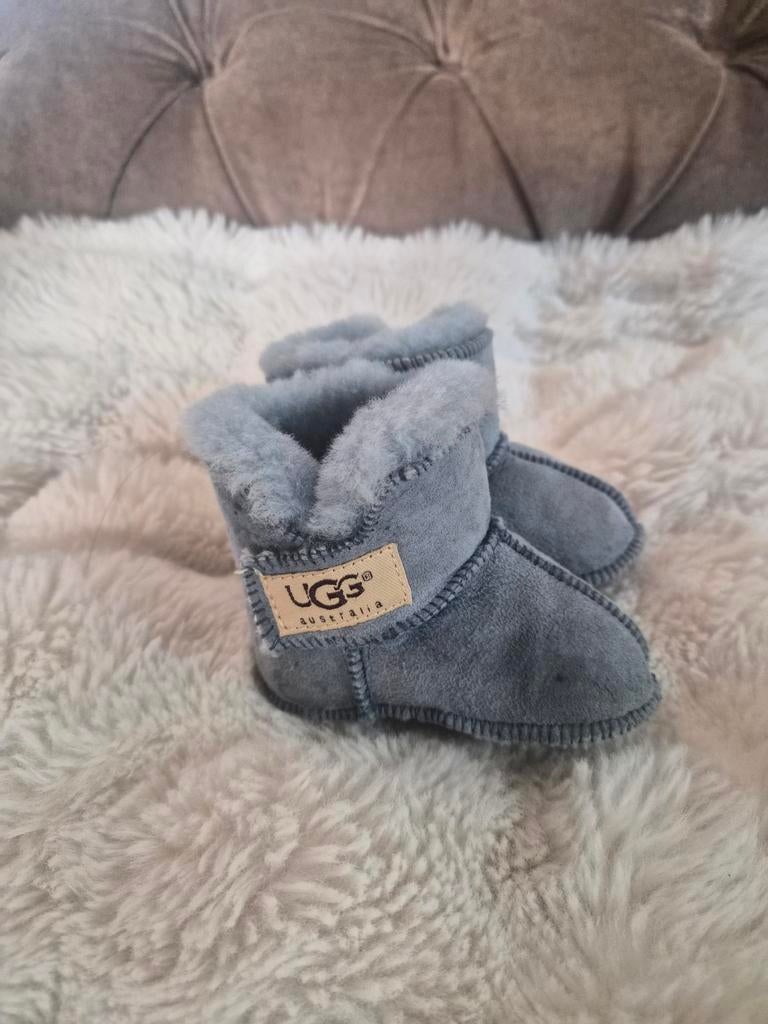 Uggs lichtblauw maat 17/18, Gebruikt, Jongetje of Meisje, Laarsjes, Ophalen of Verzenden