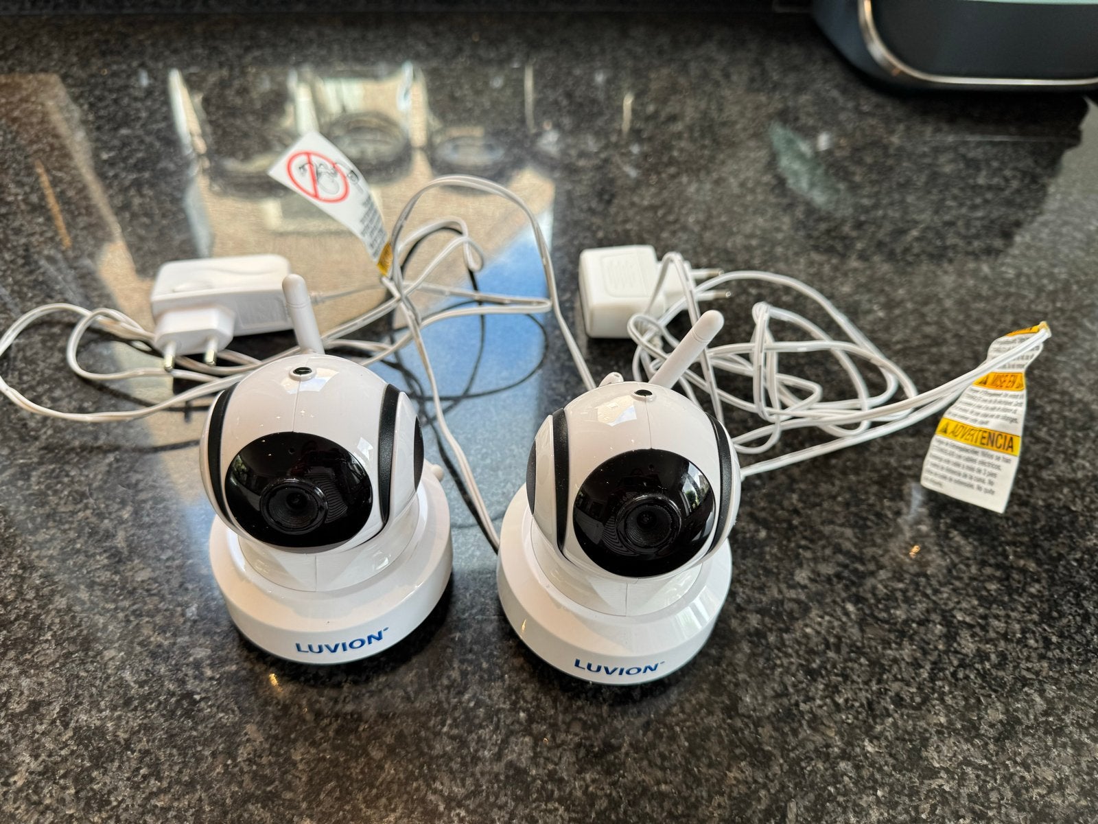 Luvion Essential Camera's (2 stuks), Ophalen, Zo goed als nieuw, 250 meter of meer, Camera