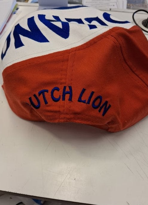 Vintage Holland Pet met Leeuw - Oranje, Wit, Blauw, Kleding | Heren, Ophalen of Verzenden, Nieuw