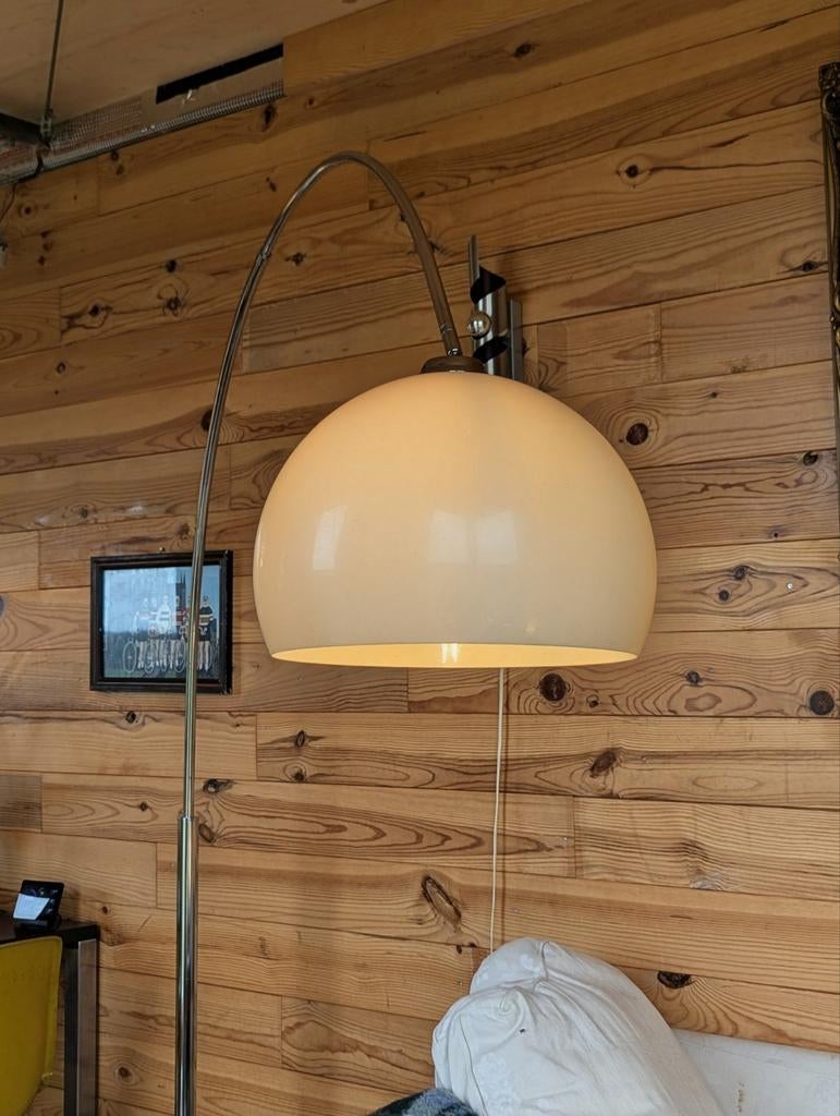 KARE Design Space Age Booglamp uit de Jaren - Chroom & Acryl, Huis en Inrichting, Lampen | Vloerlampen, Ophalen, Zo goed als nieuw