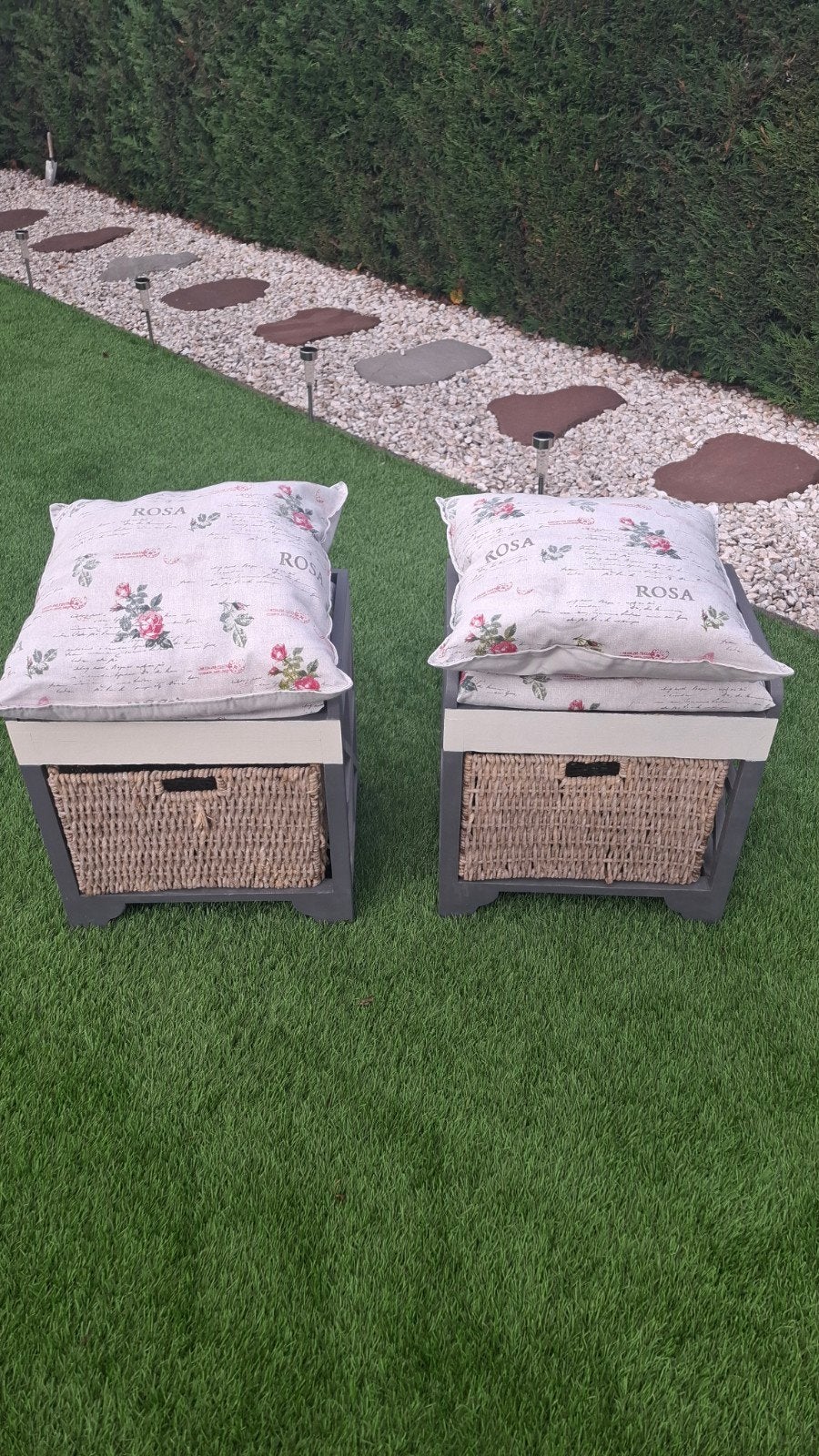 Set van 2 landelijke krukjes met opbergmand en kussens, Ophalen, Hout, Gebruikt, Twee