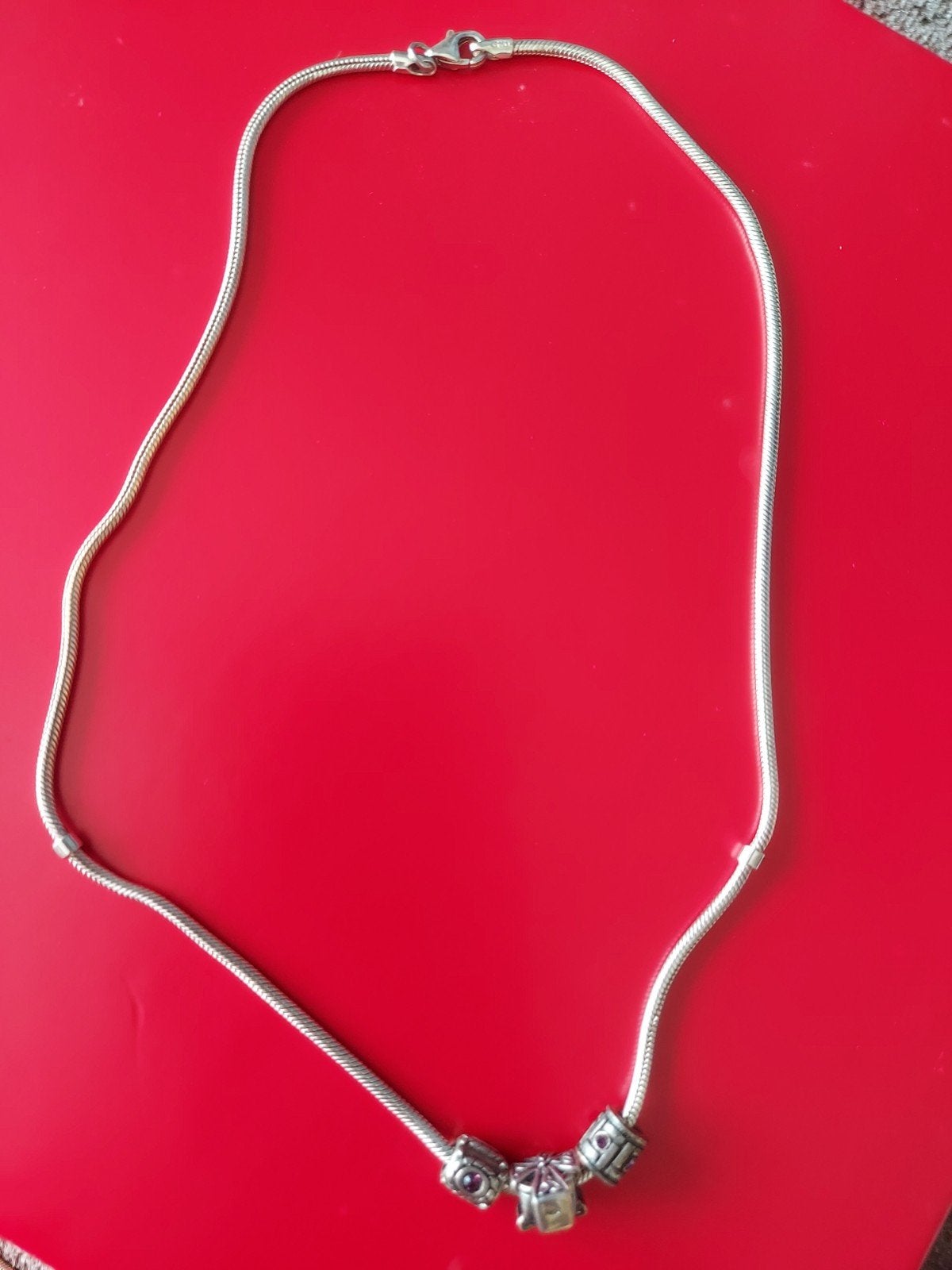 Zilveren 925 ketting 40cm met 3 bedels, Met hanger, Ophalen of Verzenden, Zo goed als nieuw, Zilver